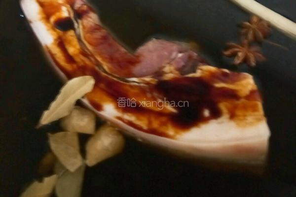 走油白菜扣肉的做法图解2