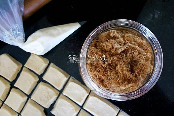 手撕肉松面包的做法图解8