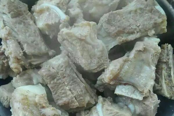 排骨炖豆角的做法图解2