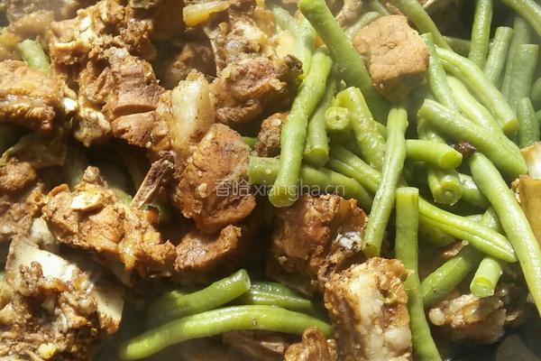 排骨炖豆角的做法图解6