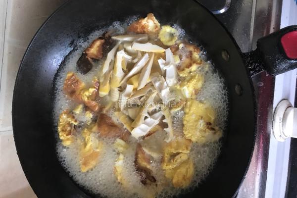春笋煎蛋的做法图解10