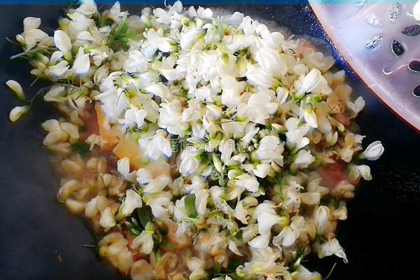 豆腐炖槐花的做法图解10