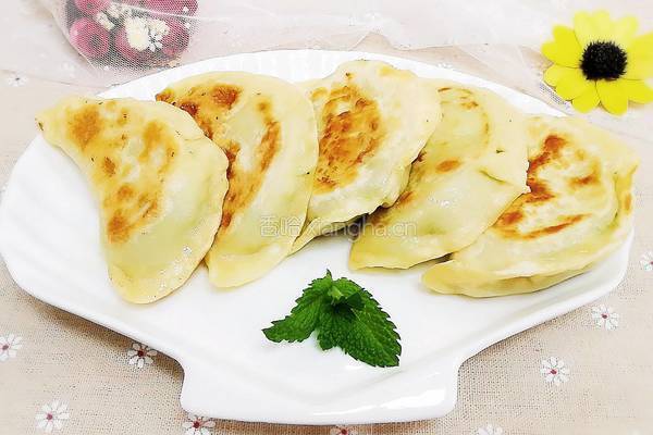 芹菜盒子的做法图解14
