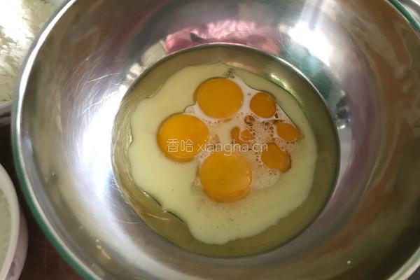 原味戚风蛋糕的做法图解2