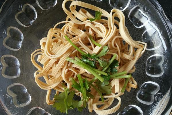 香辣豆腐皮的做法图解2
