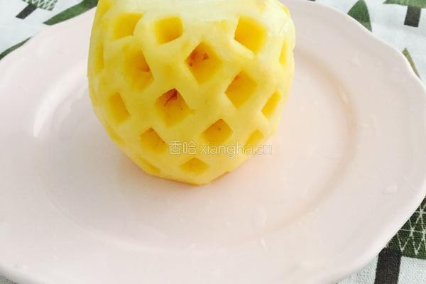 菠萝果酱的做法图解1