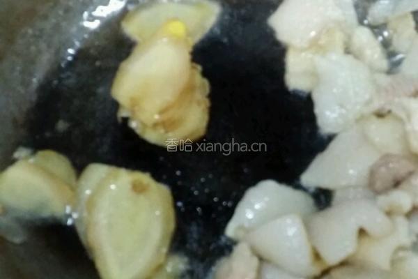 姜甜椒炒肉的做法图解3