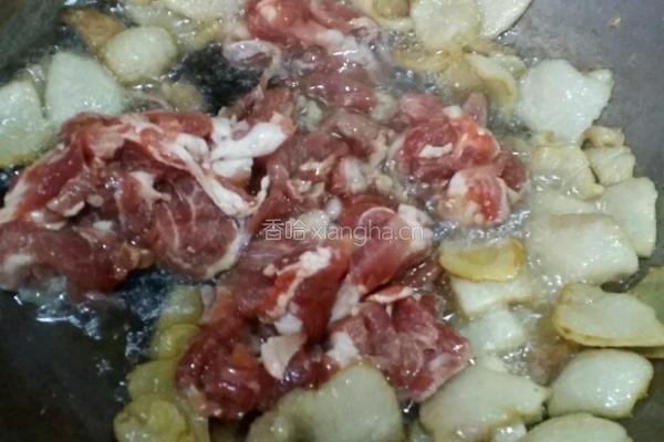 姜甜椒炒肉的做法图解4