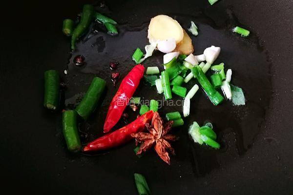 「Cathy边吃边营养」茄子炖土豆鲜香版的做法图解4