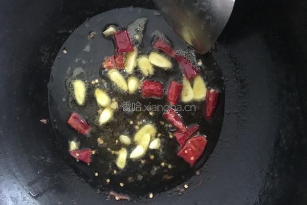 蒜苔炒腊肉的做法图解5