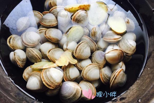 酱爆白蛤的做法图解2