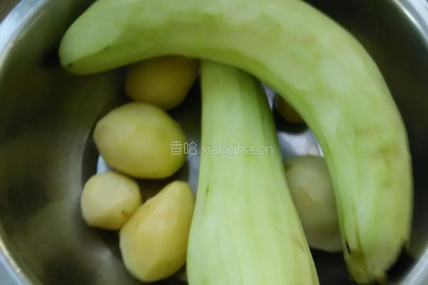 土豆烧茄子的做法图解3