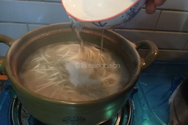 五彩砂锅汤面的做法图解8