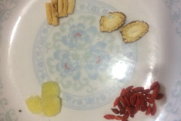 花旗参乌鸡汤的做法图解2