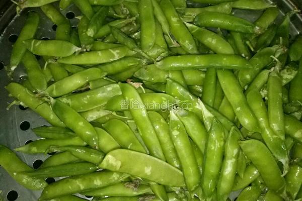 蒸豌豆荚的做法图解2