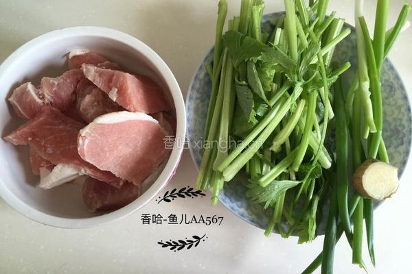 猪肉芹菜馅儿的做法图解1