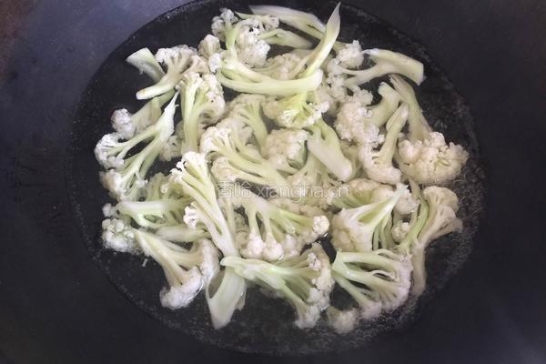 干煸有机菜花的做法图解2