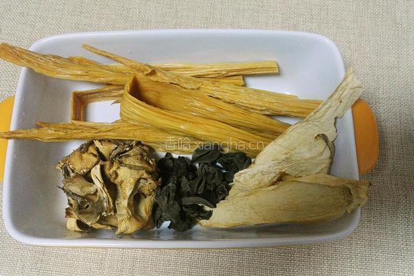 杂蔬菌菇腐竹的做法图解1