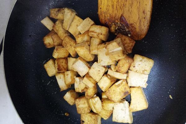 茄汁豆腐的做法图解2