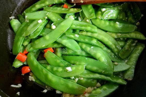 蒜香荷兰豆的做法图解8