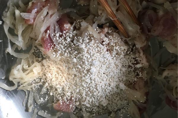 蒸萝卜肉丸子的做法图解3