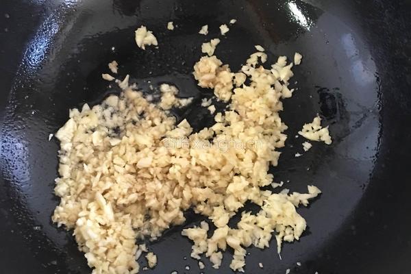 蒜蓉蒸鲍鱼的做法图解1
