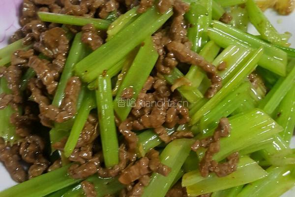 泡椒西芹牛柳的做法图解3