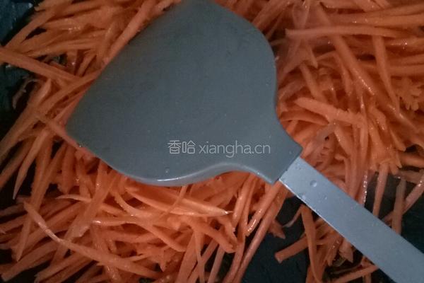 糖胡萝卜丝的做法图解2