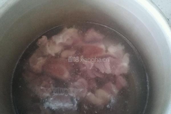 排骨炖山药的做法图解2