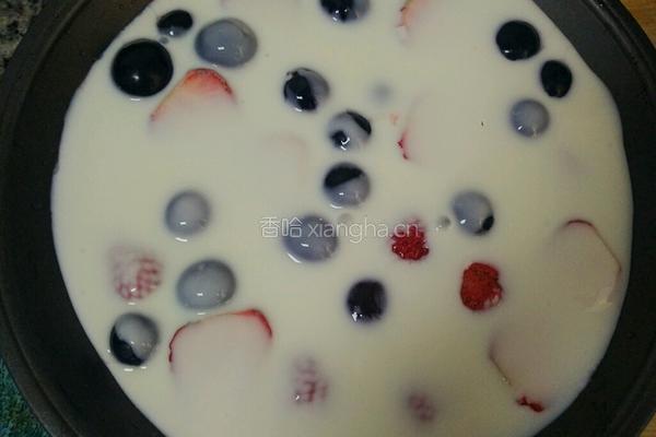 酸奶冻水果的做法图解3