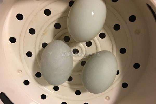 腌制咸鸭蛋的做法图解7