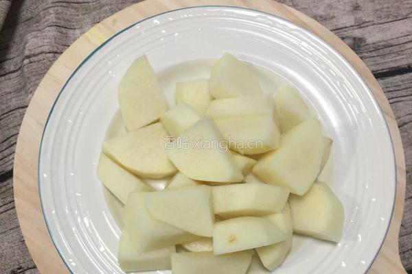 牛肉炖土豆的做法图解3