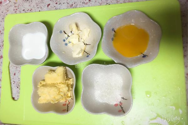 芝士焗原只红薯的做法图解2
