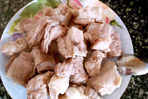 番茄排骨汤的做法图解3
