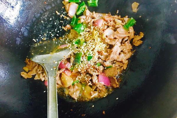 孜然牛肉的做法图解12