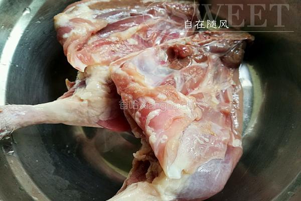 花菇鸭腿饭的做法图解1