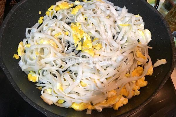 鸡蛋炒米粉的做法图解5