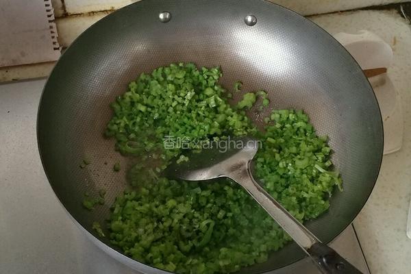 山芹炒鹅蛋的做法图解4