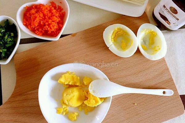 胡萝卜青菜细面的做法图解3