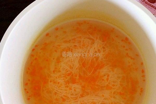 胡萝卜青菜细面的做法图解5