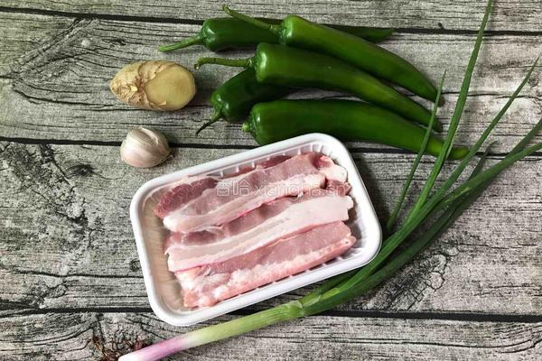 辣椒酿肉（尖椒酿肉）的做法图解1