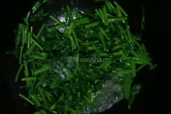 炒茼蒿的做法图解3