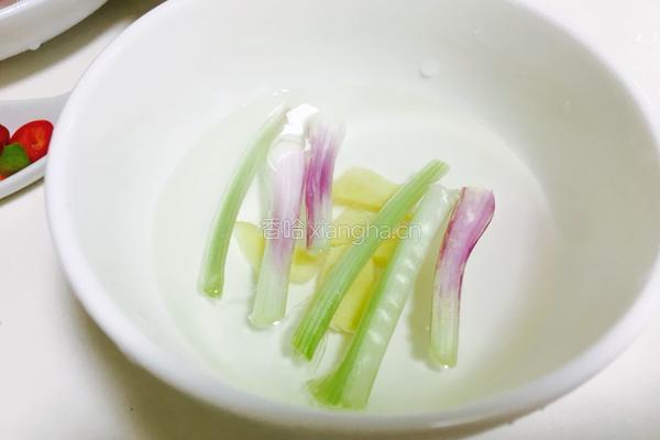香辣水煮鱼（少辣版）的做法图解4