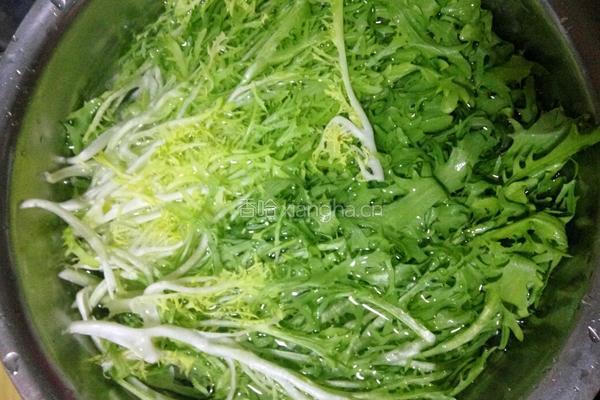 美味苦苣花生米的做法图解2