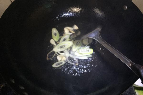 西红柿炒金针菇的做法图解6