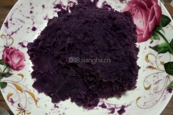 草莓紫薯椰蓉球的做法图解2