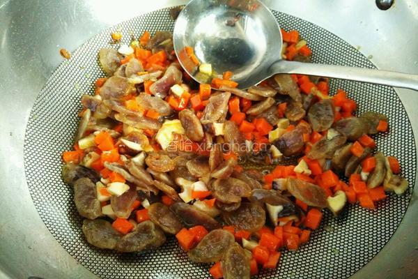香肠焖饭的做法图解7