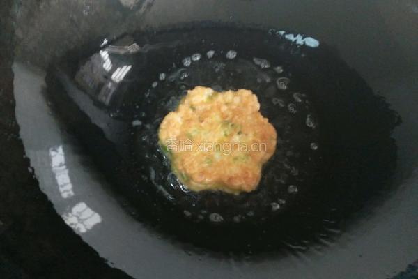 鸡蛋米饭饼的做法图解8