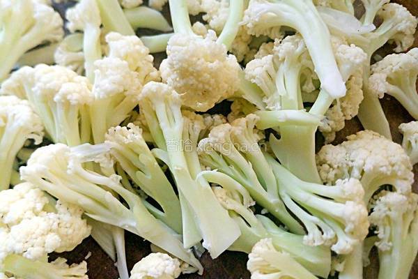 番茄炒椰菜花的做法图解2