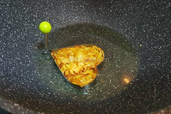 胡萝卜土豆丝饼的做法图解7